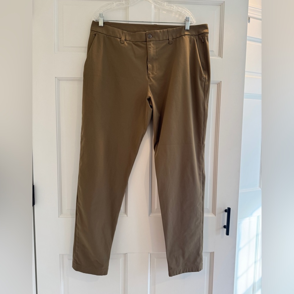 Dark Khaki Lululemon Men’s ABC pants 38w 34L